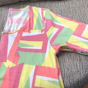 Sm LulaRoe Perfect T